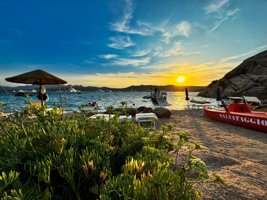 Spiaggia di Capriccioli al Tramonto