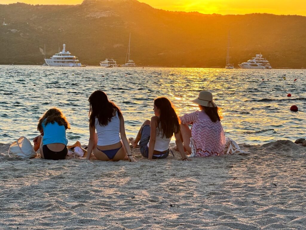 Spiaggia di Capriccioli al Tramonto